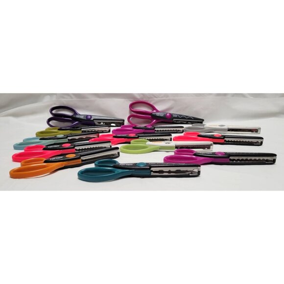 Lot of 13 Fiskars Paper Edgers Decorative Scissors for Scrapbooking Crafts - Picture 2 of 10